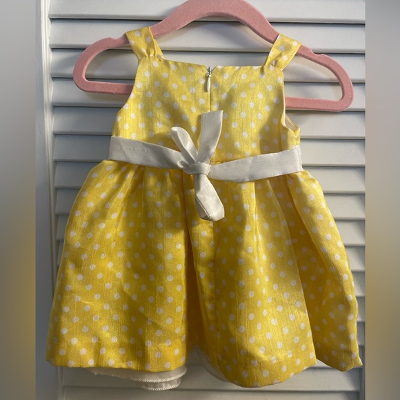 American Princess Yellow & White Polka Dot Dress w/3D Daisy Appliqués-Size 6M - Picture 5 of 5